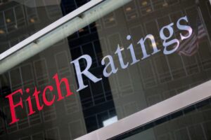 Fitch mejora calificación argentina y Milei se acerca a la mejor marca de Macri